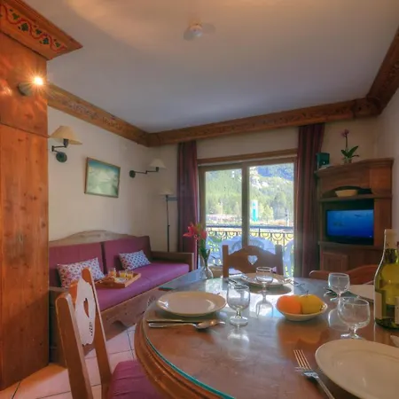 Sainte-foy-l'argentiere Sleeps 5 Pool *