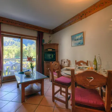 Sainte-foy-l'argentiere Sleeps 5 Pool Appartement *