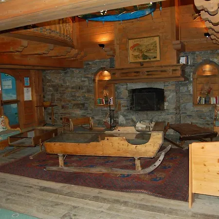 Sainte-foy-l'argentiere Sleeps 5 Pool